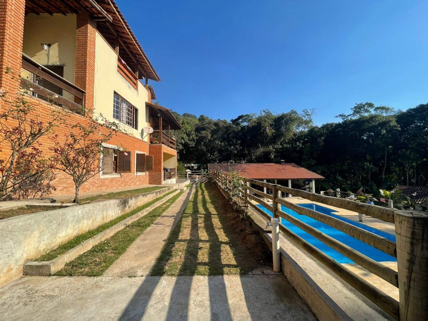 Chácara, 10 quartos, 1406 m² - Foto 1